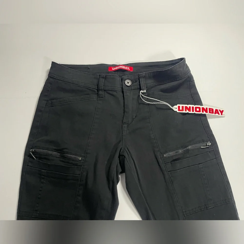 UnionBay Cargo Pants Womens Juniors Size 3 Blaire Black Tapered Leg Zip Pockets - Picture 2 of 16